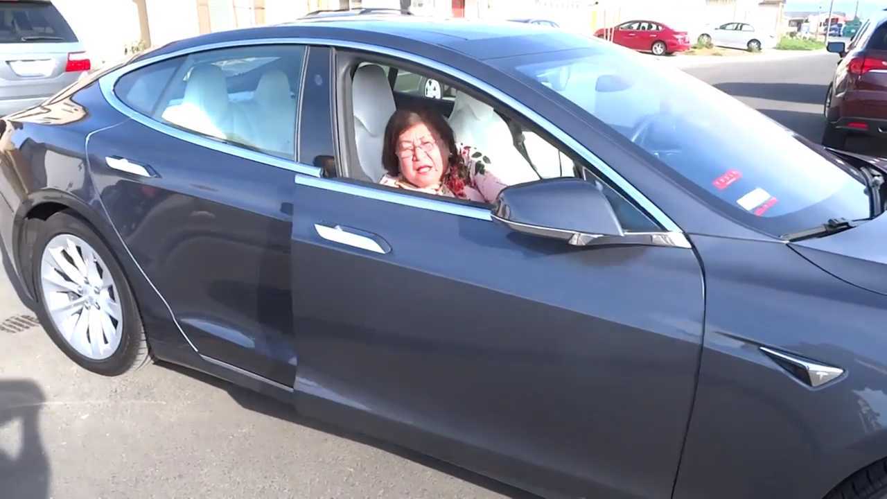 Terrified Grandma On Tesla Model Learns What Smart Summon Does The Hard Way