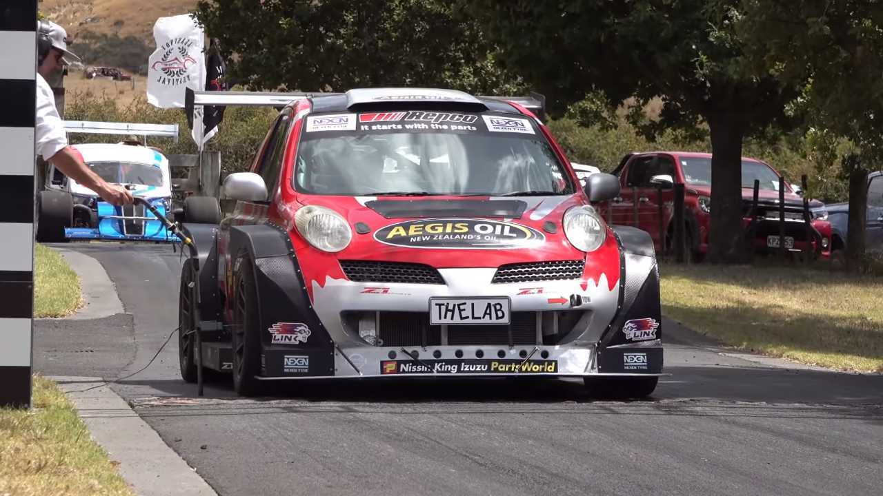 Nissan Micra V6 4WD por The Lab Limited