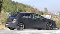 Toyota Auris Corolla Spy Shots