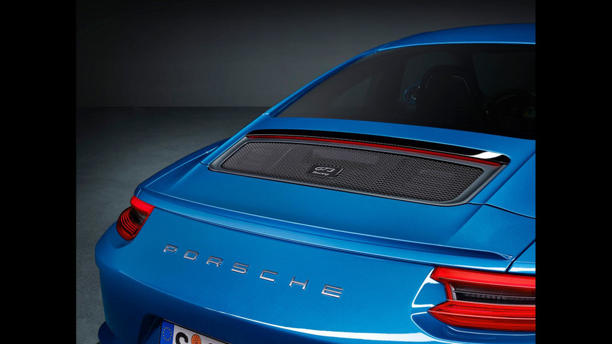 Porsche 911 GT3 Touring Package official images