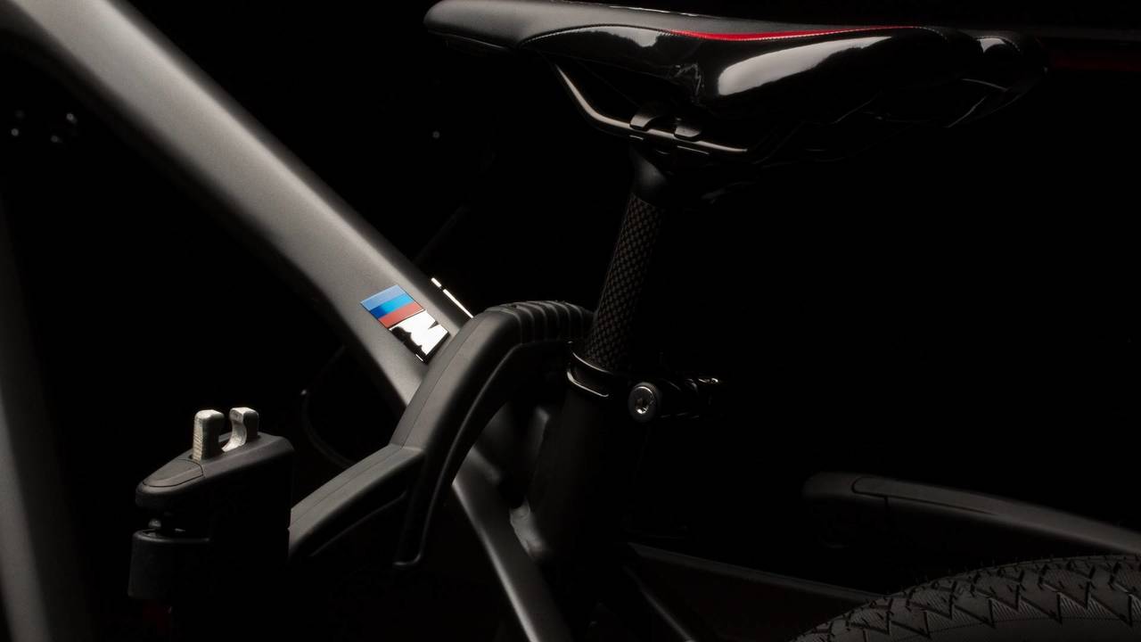 BMW X3 with original accessories Photos