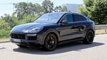 2020 Porsche Cayenne Coupe Spy Photo