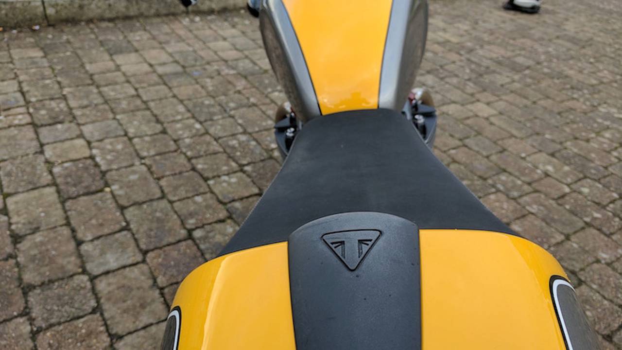2017 Triumph Street Cup – In-Depth Review