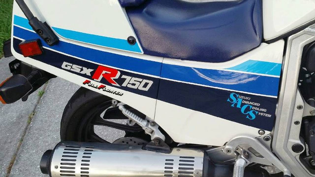 Online Find eBay Edition - Maybe the Cleanest 1986 GSX-R750 Left