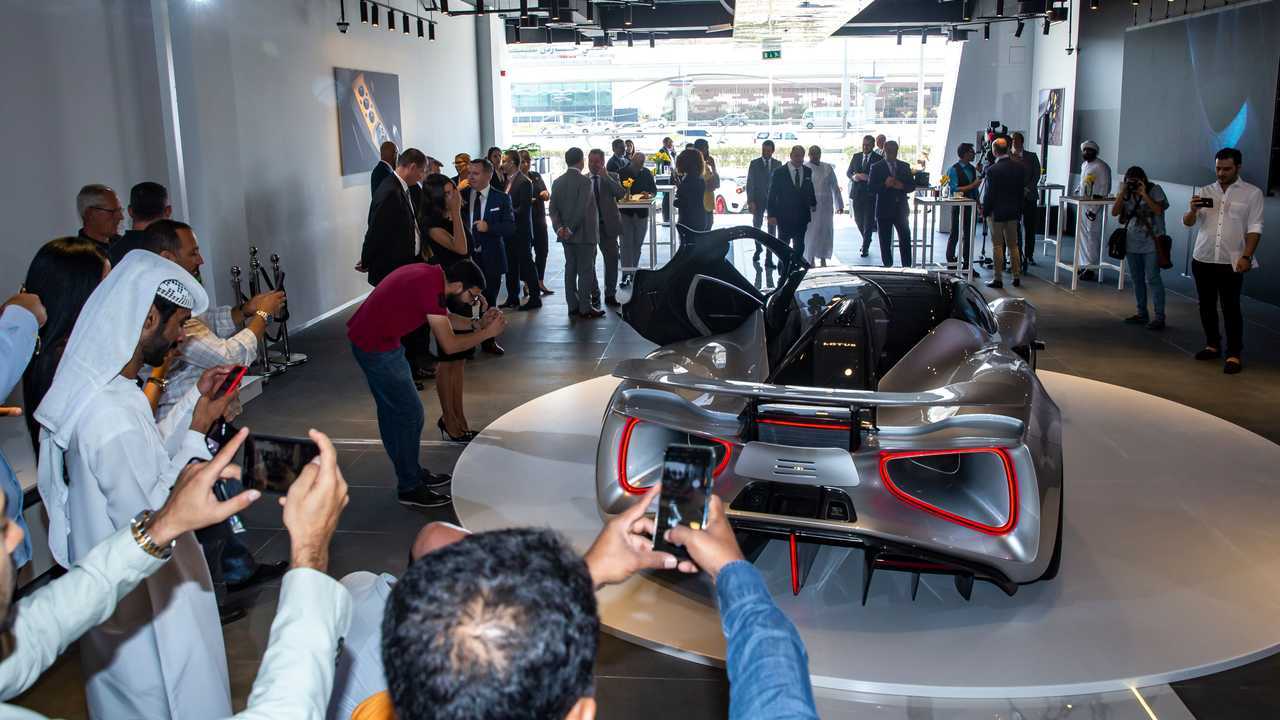 Lotus Evija au Moyen-Orient