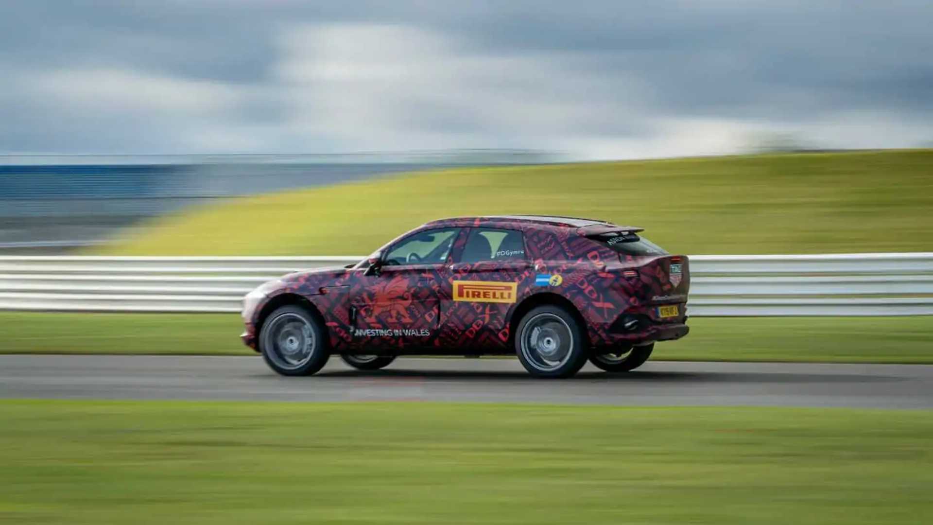 Aston Martin DBX
