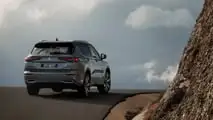 Mitsubishi Outlander PHEV (2025)