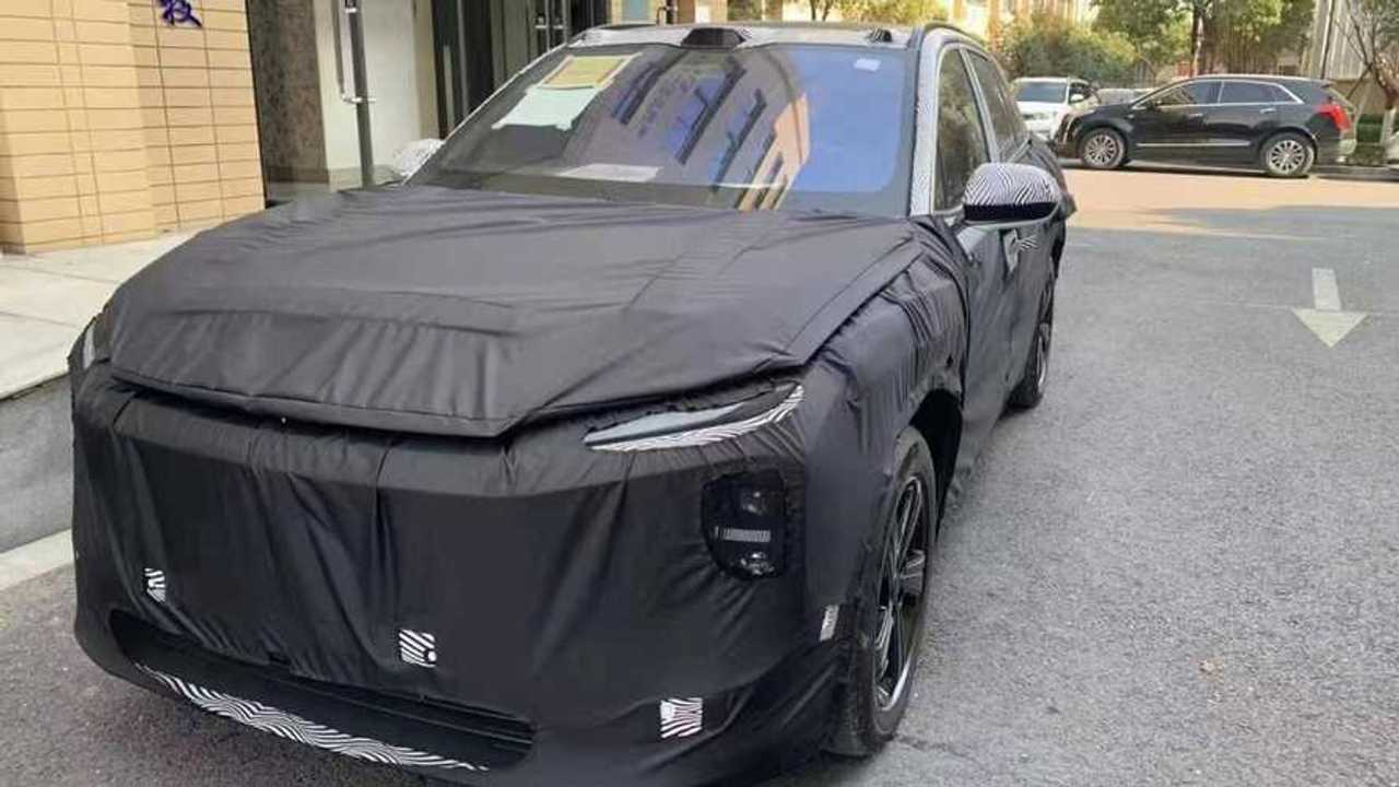 Шпионские фотографии NIO ES7