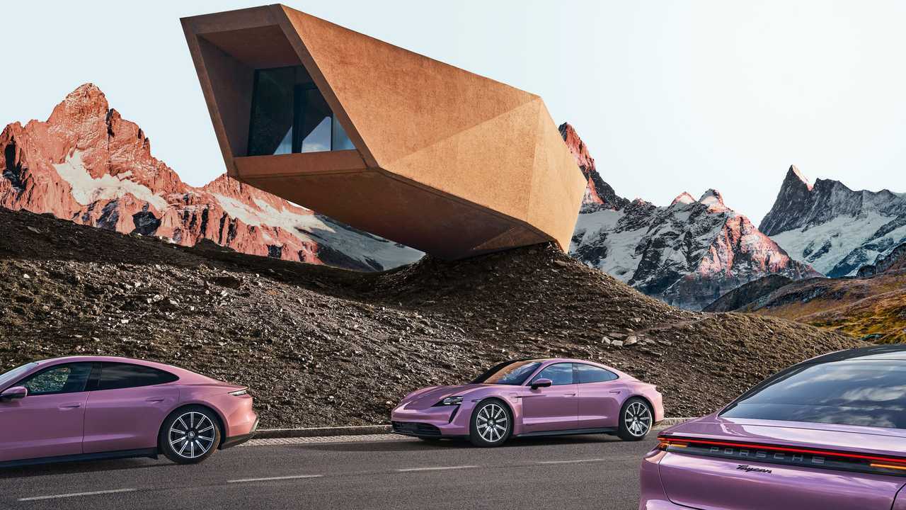 Le immagini delle Porsche Taycan rosa scattate da Tomek Makolski