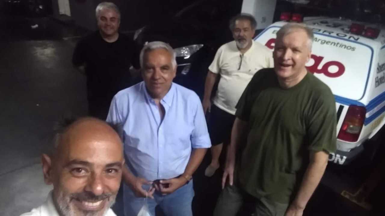 Pequeña parte del equipo visitando avances de la break.