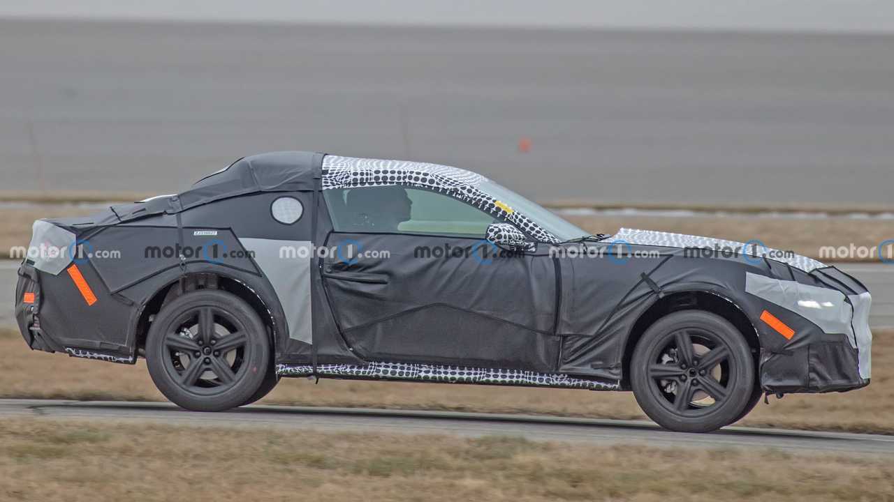 Nuova Ford Mustang, le foto spia