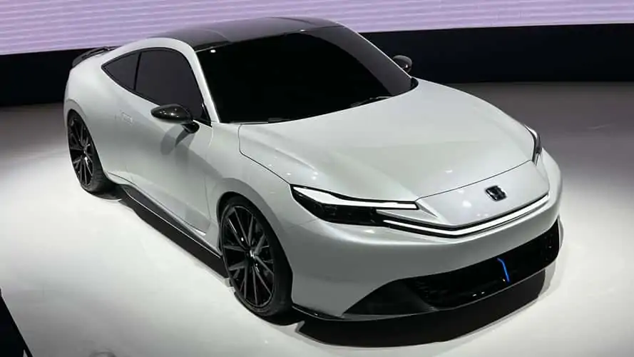 https://cdn.motor1.com/images/mgl/mME10v/s4/honda-prelude-concept-at-japan-mobility-show.webp
