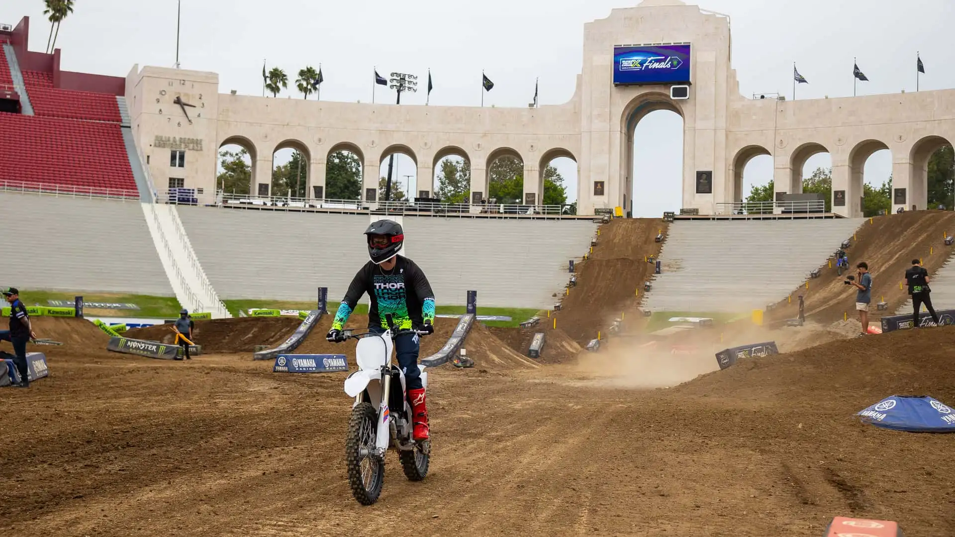 山本達彦／Final Beginnings、La Plage、Croissant smx-hero.webp