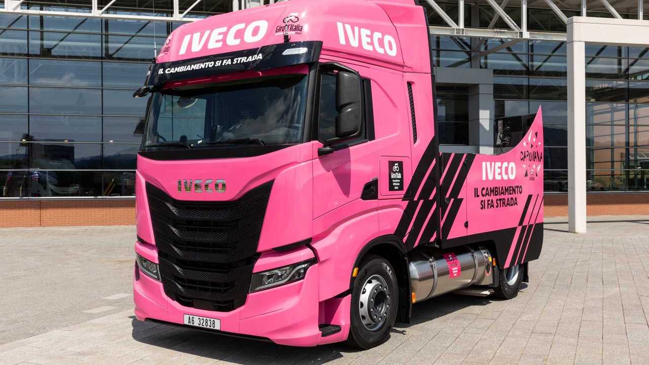 Iveco e Iveco Bus partner ufficiali del Giro d'Italia