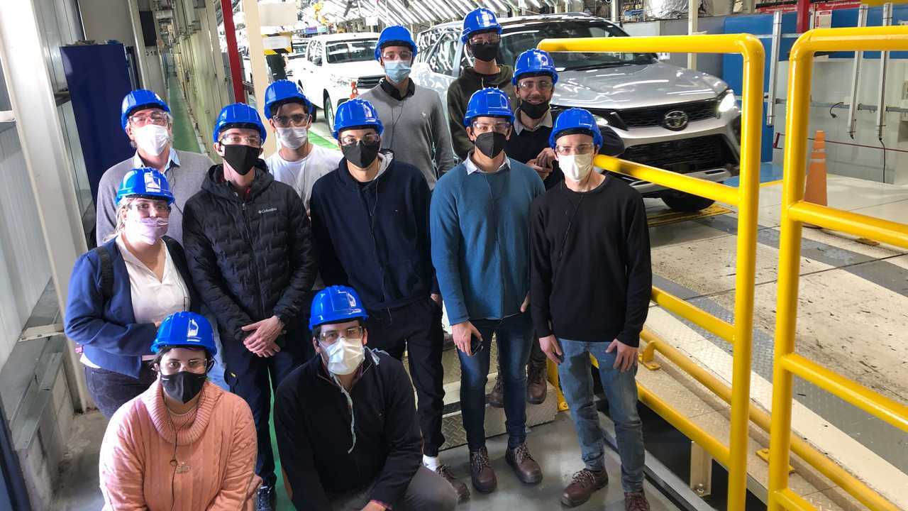 TOYOTA-ARGENTINA-VISITA-MOTOR1-1