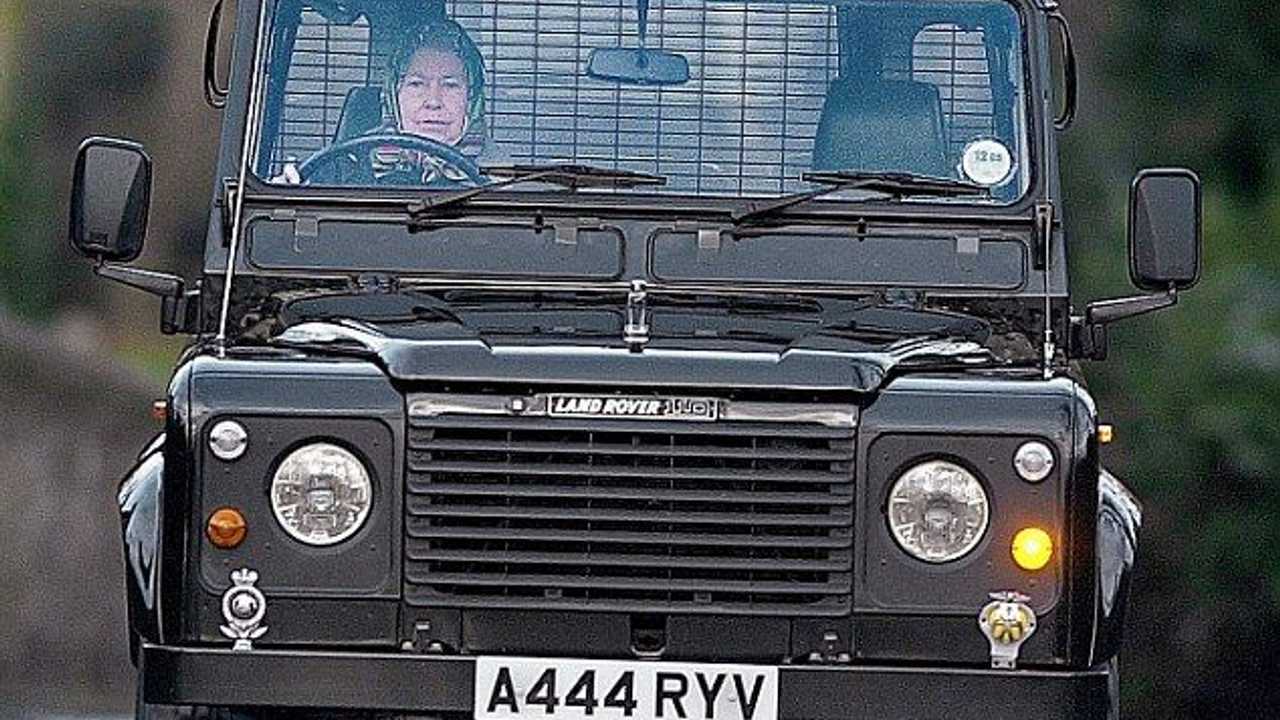 Defender Elizabeth 2