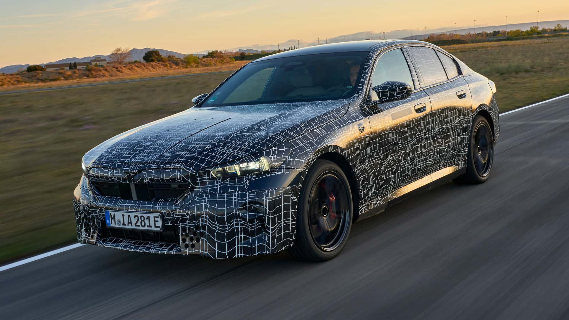 https://cdn.motor1.com/images/mgl/mMPkOA/s1/2024-bmw-i5-m60.jpg
