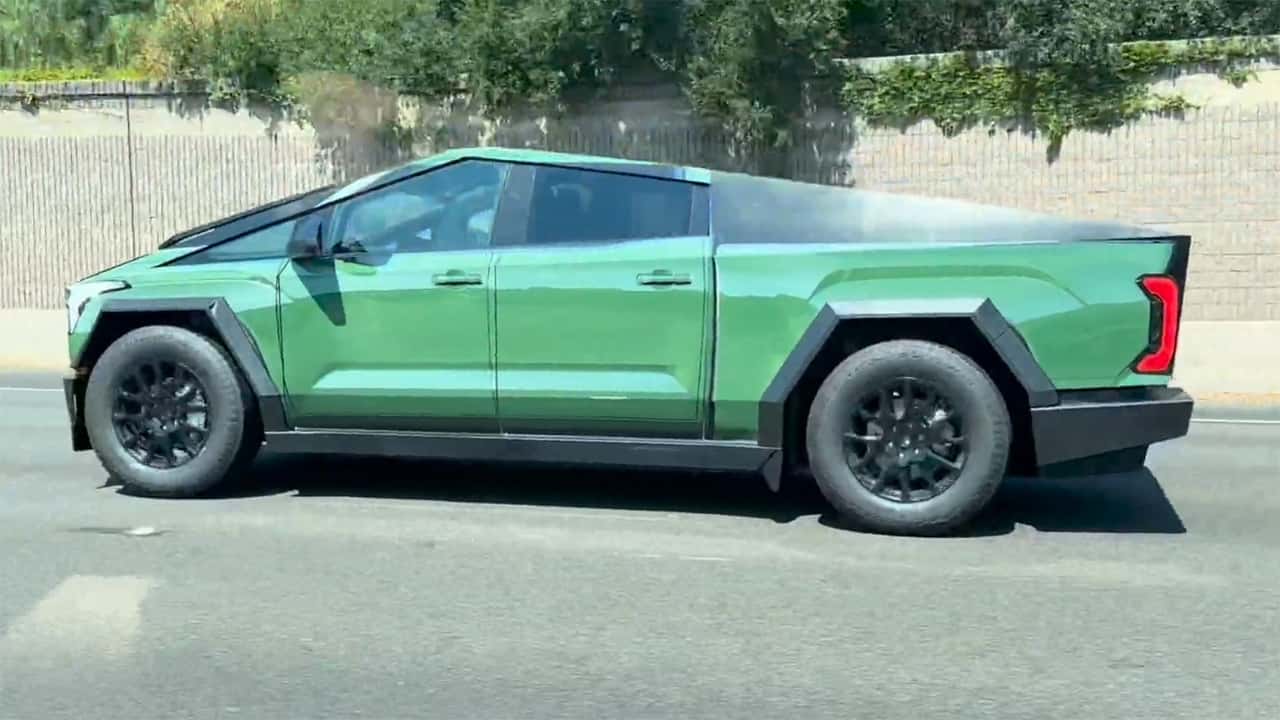 tesla-cybertruck-with-toyota-tundra-style-wrap-source-cybertruck-owners-club-forum.jpg