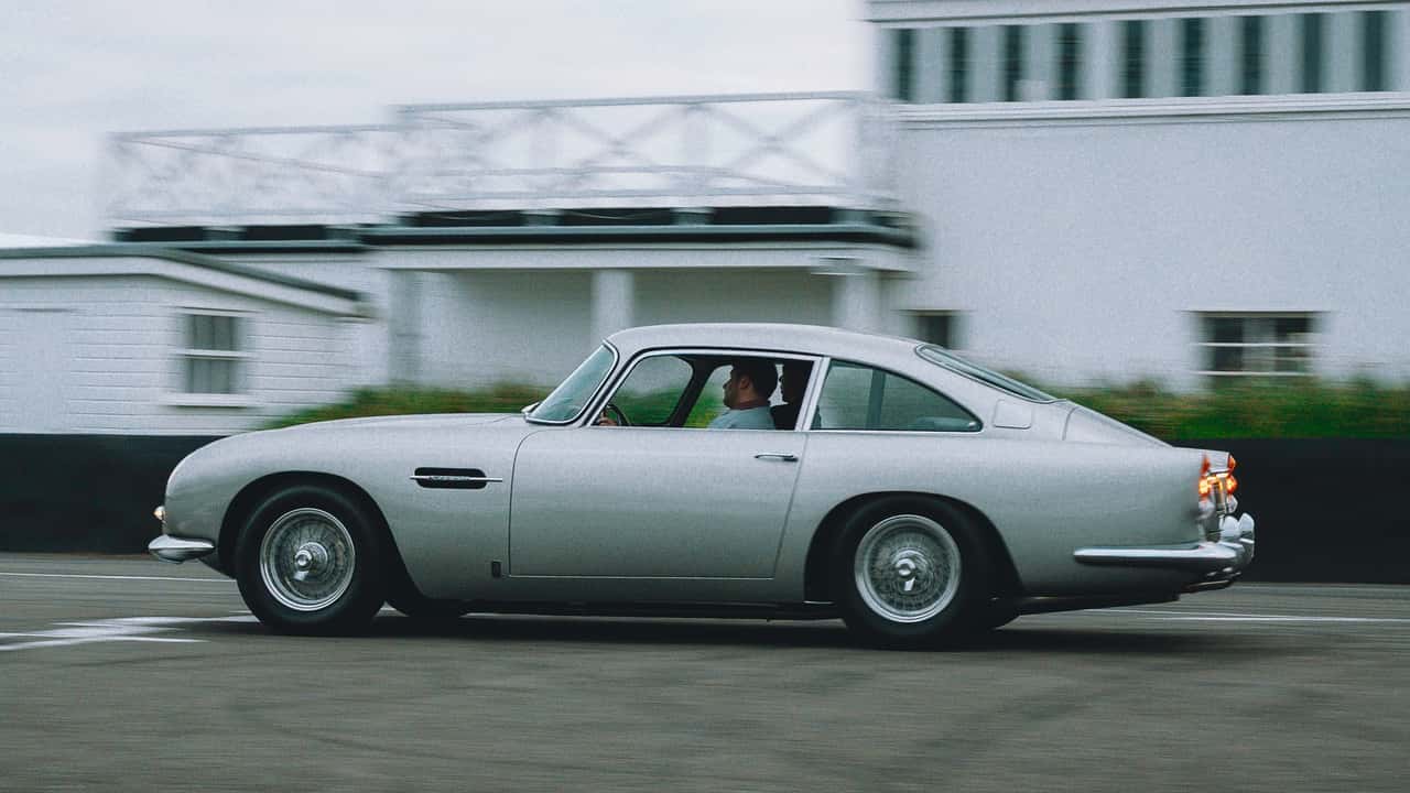 James Bond Aston Martin DB5 Restomod Drive