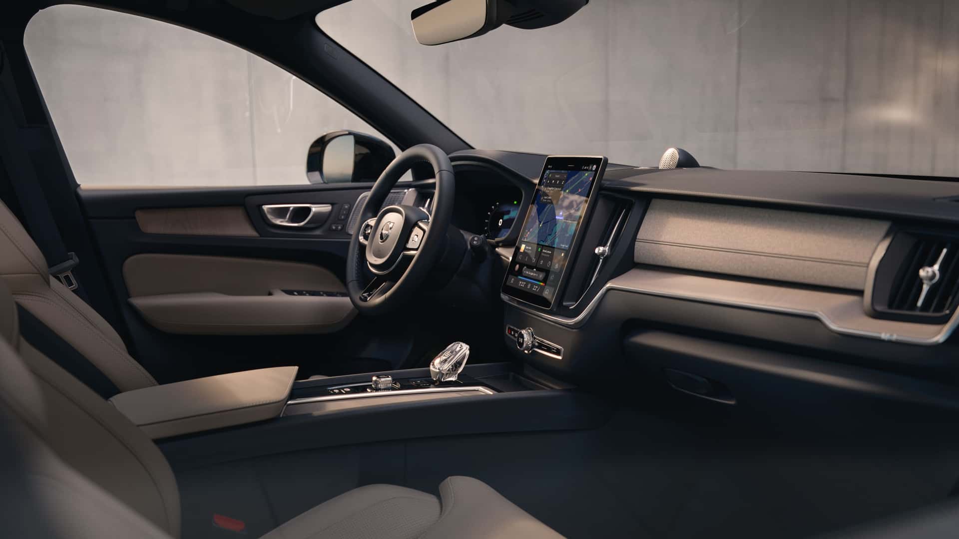 Передняя панель обновлённого Volvo XC60