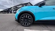 La nuova Nissan Leaf vista dal vivo