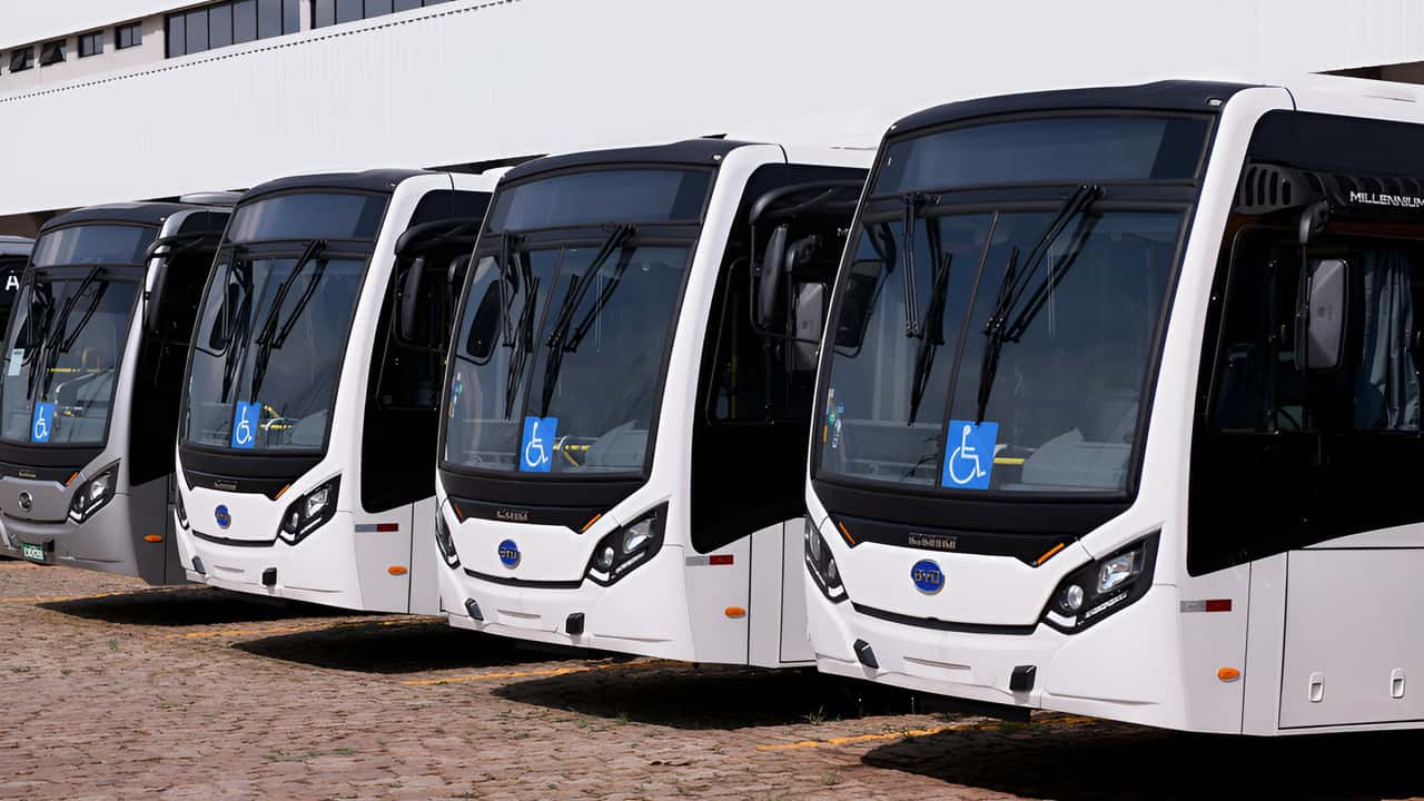 BYD cresce 315% em ônibus elétricos e entra no top 3 no Brasil