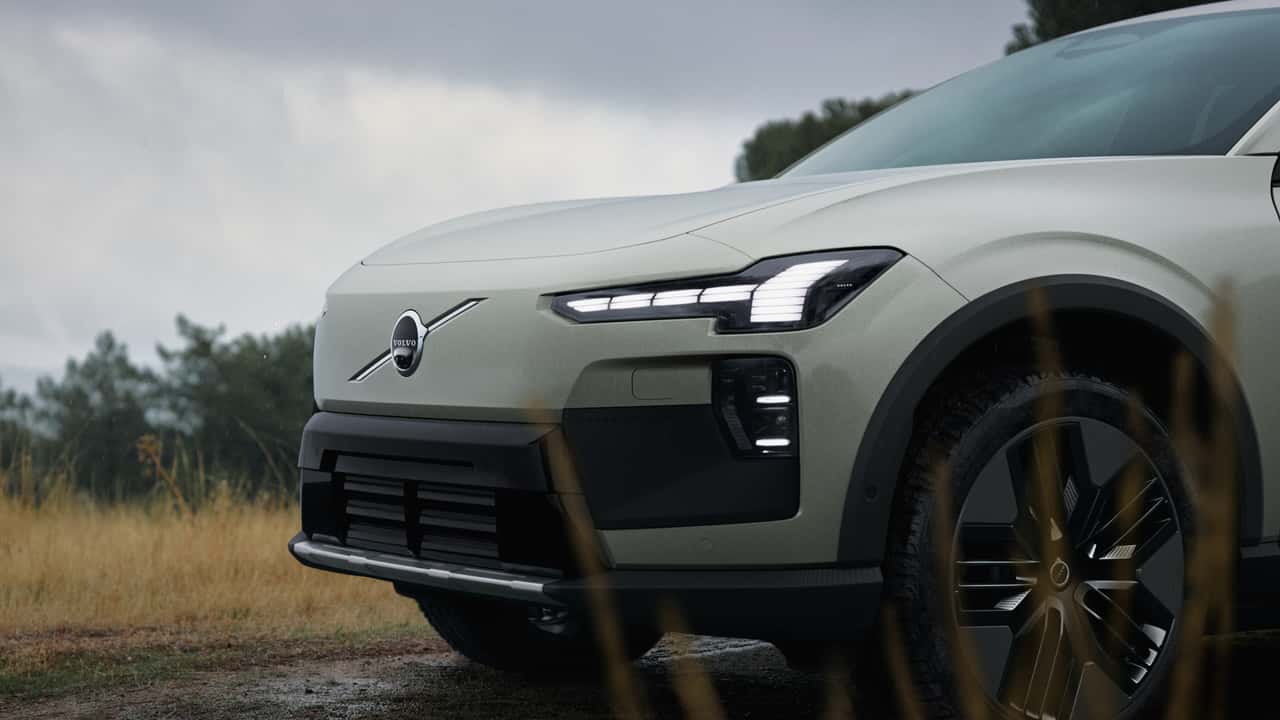 The Volvo EX60 Cross Country Has Something The Rivian R2 Doesn’t