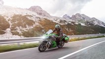 2023 Kawasaki Ninja H2 SX SE - Front Left Angle View - Riding