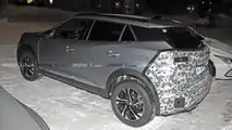 Peugeot 2008 restyling, le prime foto spia