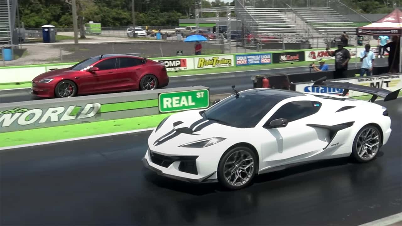 Plaid vs Vette