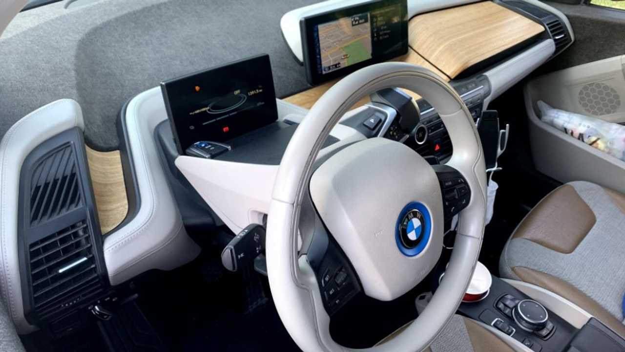 Aslı'yla Sol Şerit: BMW i3