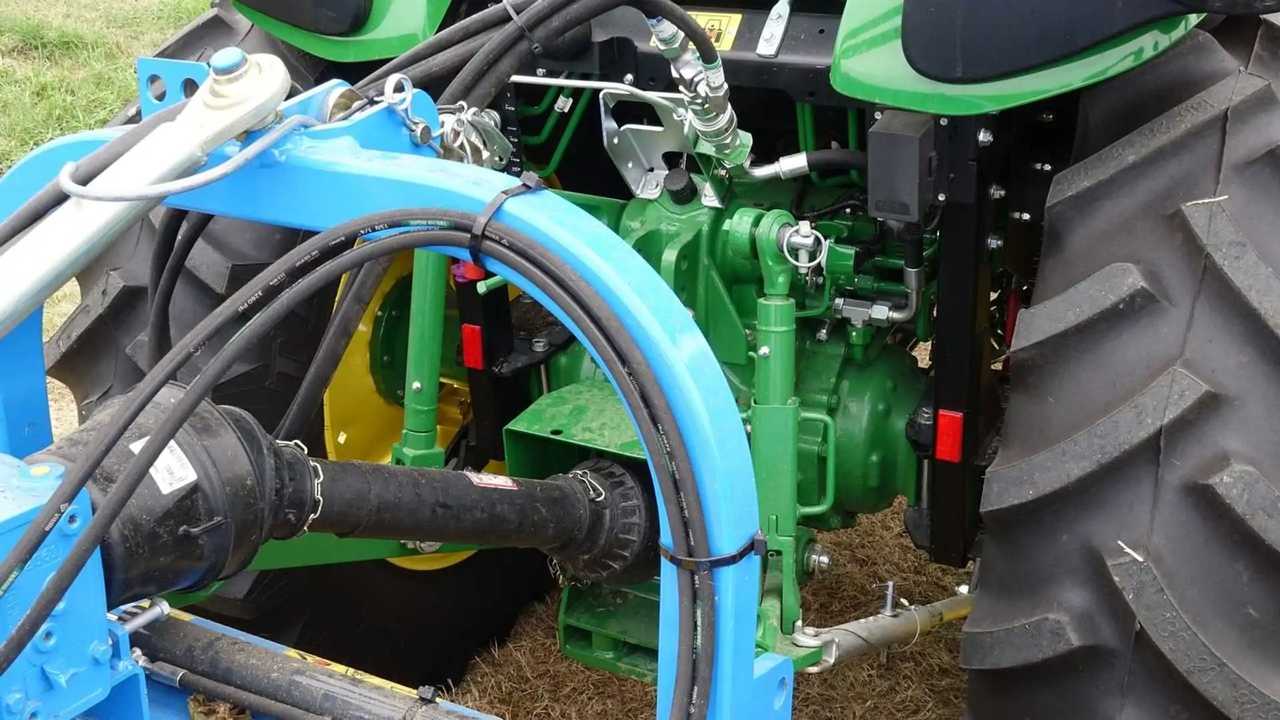John Deere 4066R test in campo