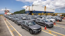 Renault já estoca primeiro lote do Koleos, que chega em 17 de abril