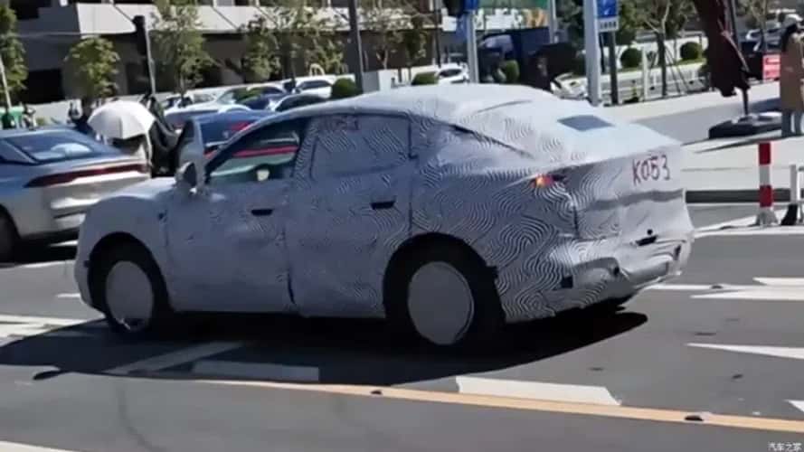 Avvistato il SUV elettrico economico di Xpeng (che omaggia la Gioconda)