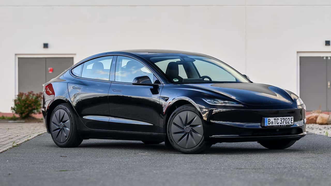 Tesla Model 3 RWD Standard