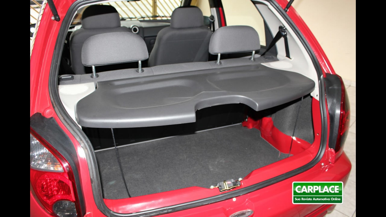 Garagem CARPLACE: Detalhes do acabamento do Chevrolet Celta LT - Fotos em HD
