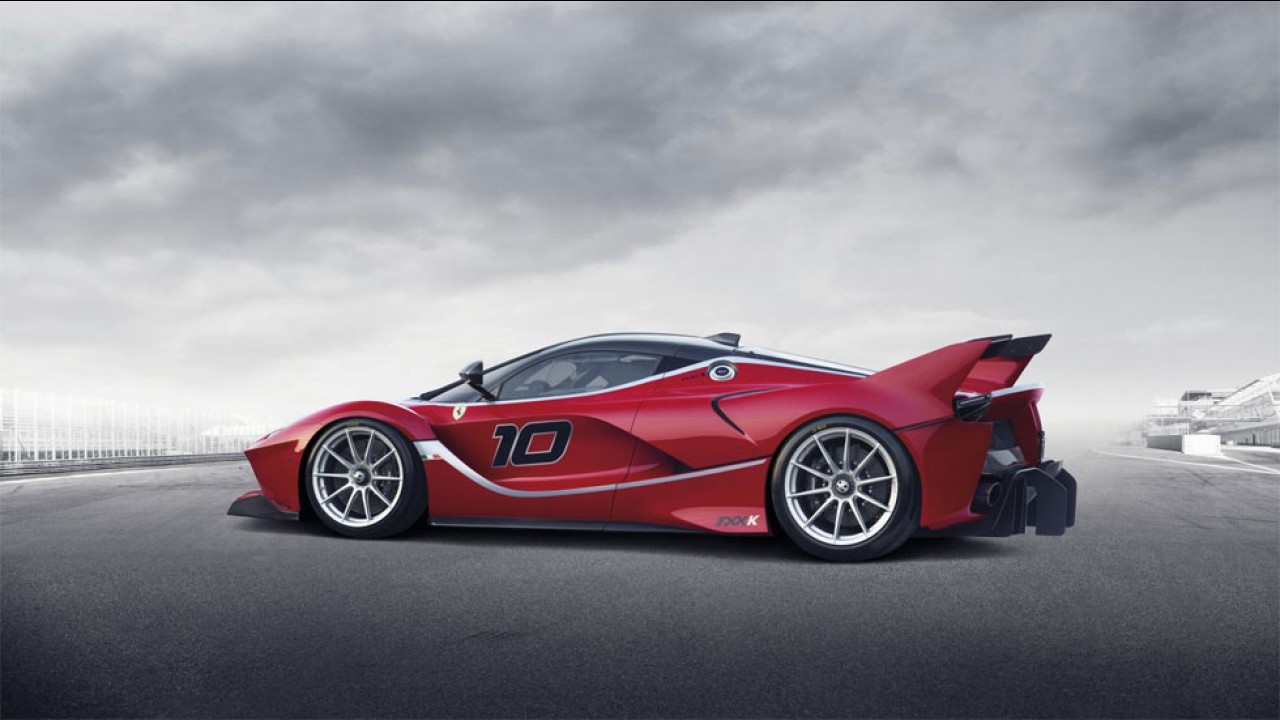 Ferrari revela FXX K com 1050 cv e portas a la Lamborghini