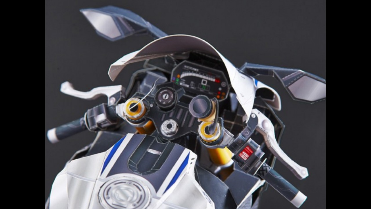 Origami? Yamaha propõe que você construa sua própria R1M de papel