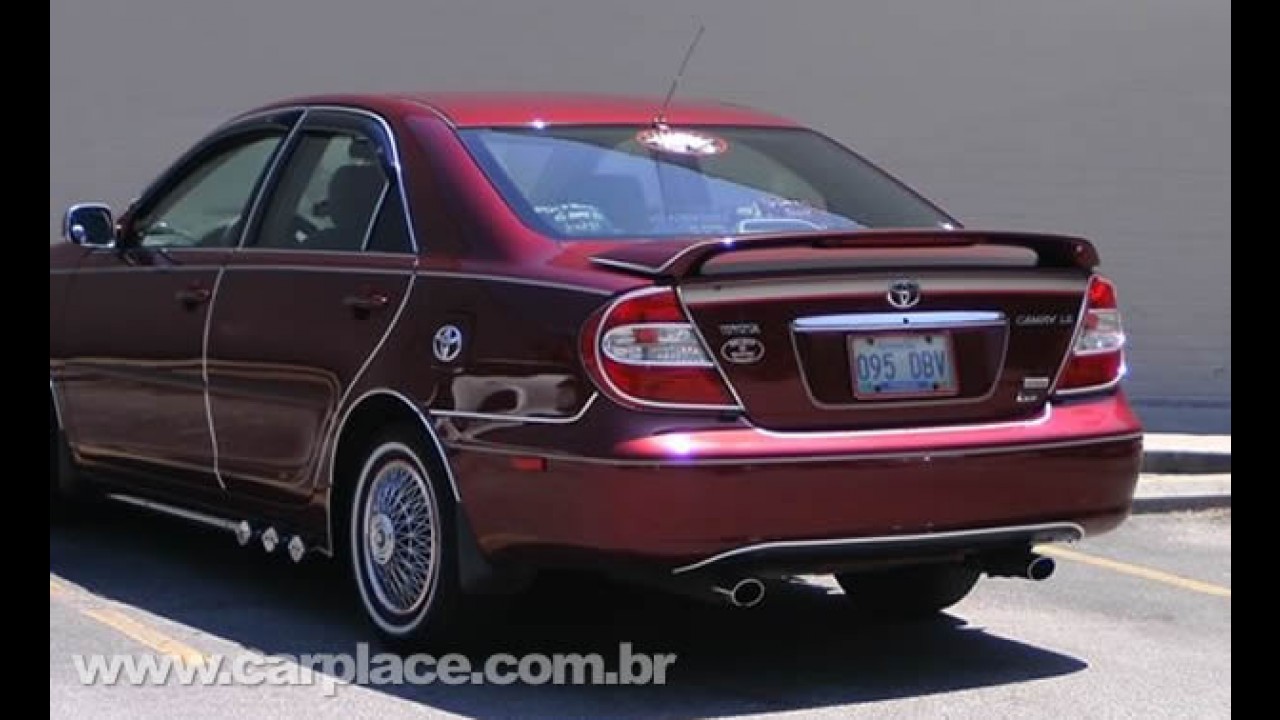 Bonito ser Feio: Veja fotos de um Toyota Camry com kit "Brega" de personalização
