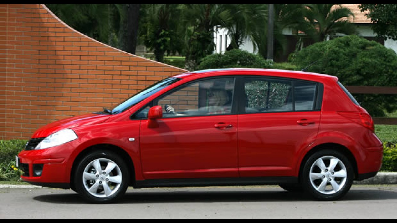 Nissan Tiida 2010 chega com leves mudanças visuais e novos itens por R$ 48.990 - Veja fotos