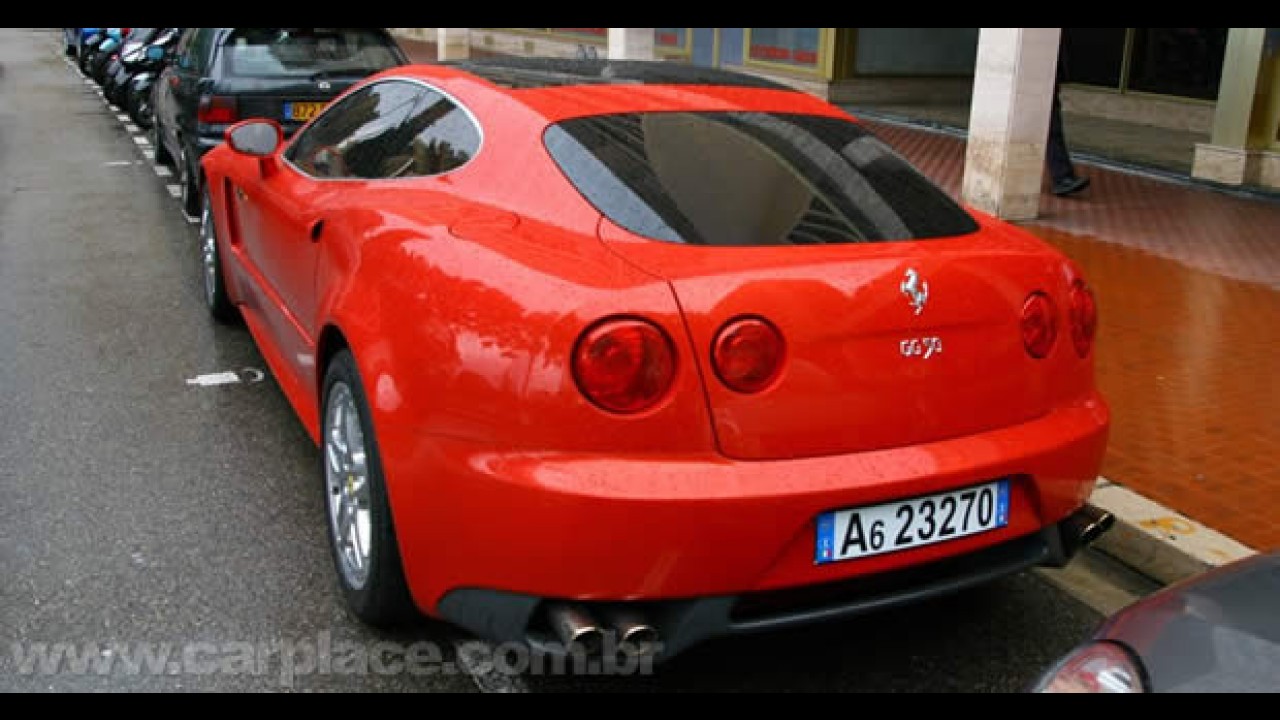 Exclusiva Ferrari GG50 criada pelo design Giorgetto Giugiaro é flagrada em Mônaco