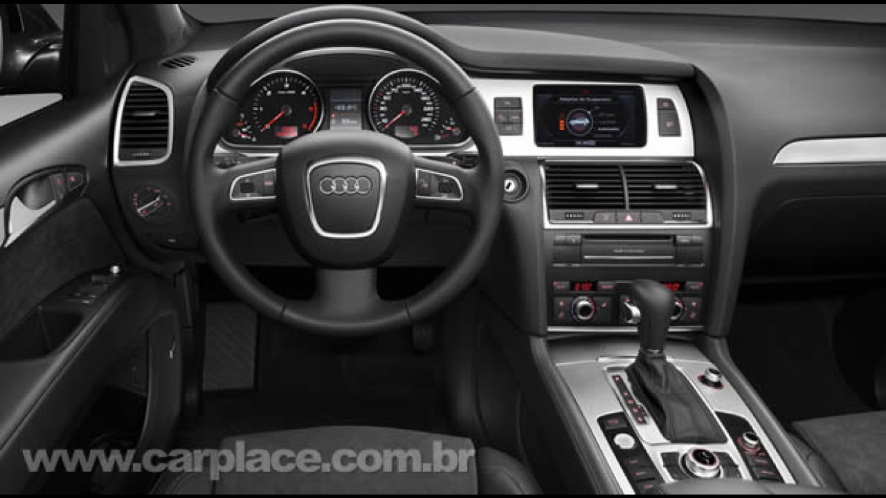 Audi apresenta oficialmente a versão atualizado do grande utilitário esportivo Q7
