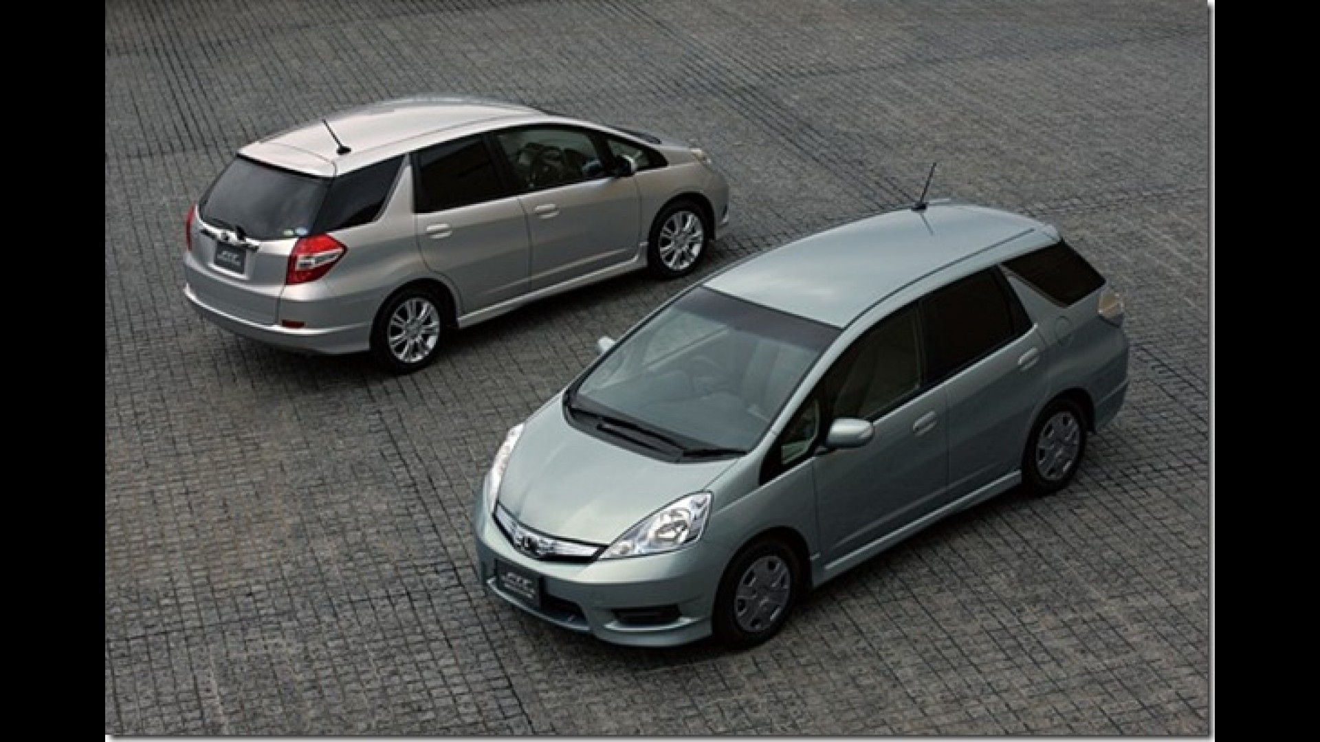 Honda Fit Shuttle é lançada no Japão em versões híbrida e a gasolina Honda Fit Shuttle é lançada no Japão em versões híbrida e a gasolina