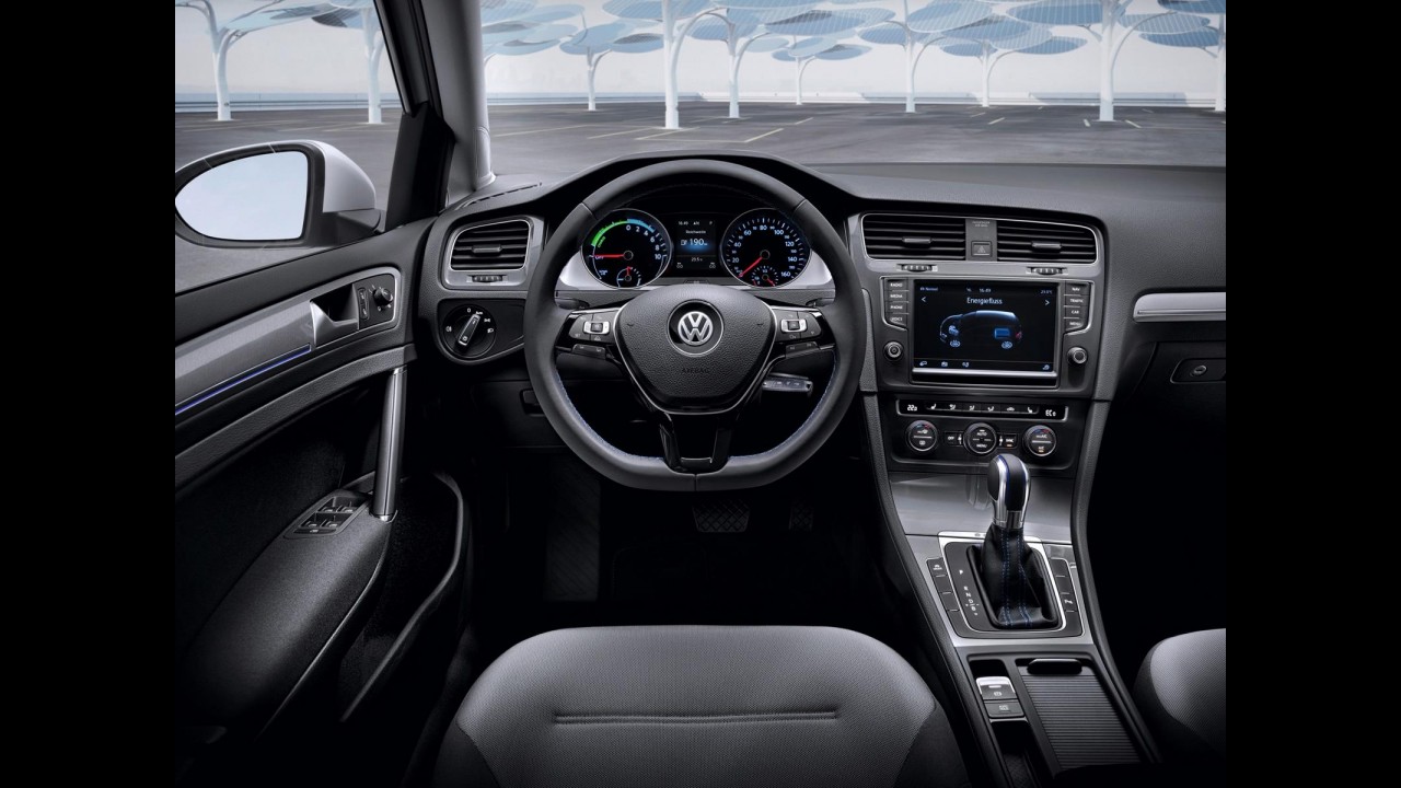 VW Golf elétrico começa a ser vendido na Europa pelo equivalente a R$ 114 mil