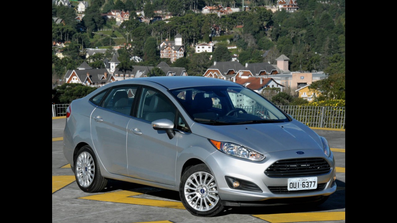 Análise CARPLACE 2013: Cobalt lidera e Etios sobe ao pódio dos sedãs compactos