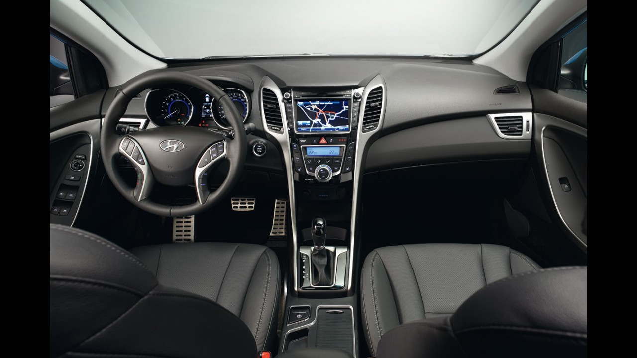 Novo Hyundai i30 já está no Brasil - Nova geração já chega com motor Flex