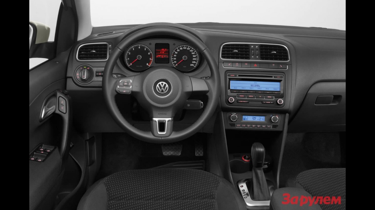 Volkswagen Polo Sedan é lançado na Malásia com motor 1.6 e câmbio automático de 6 velocidades