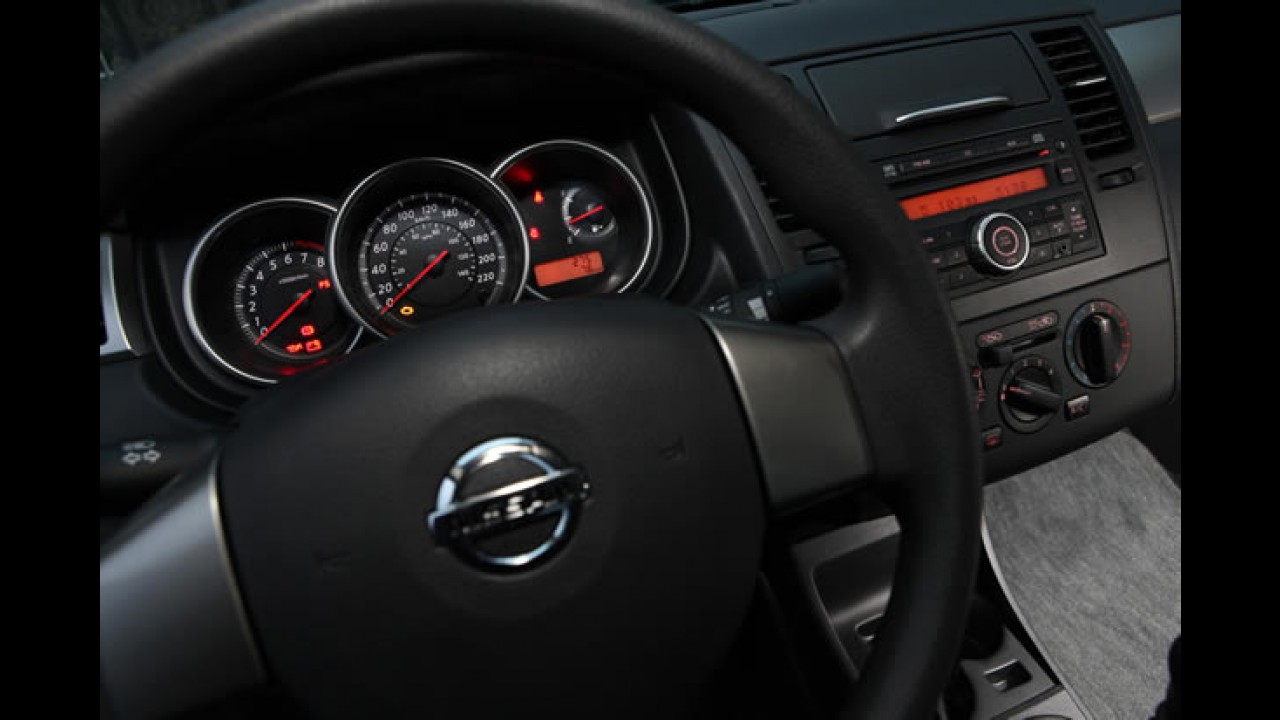 Nissan lança Tiida Sedan no Brasil por R$ 44.500