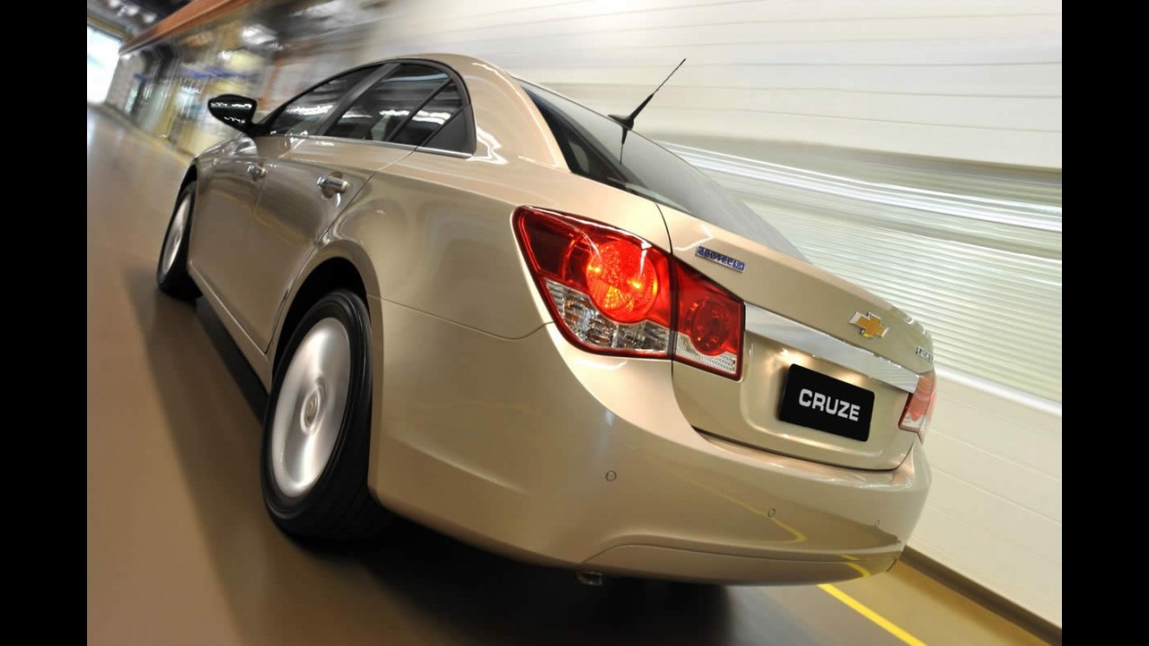 Chevrolet lança oficialmente o novo Cruze no Brasil - Confira os itens das versões e preços