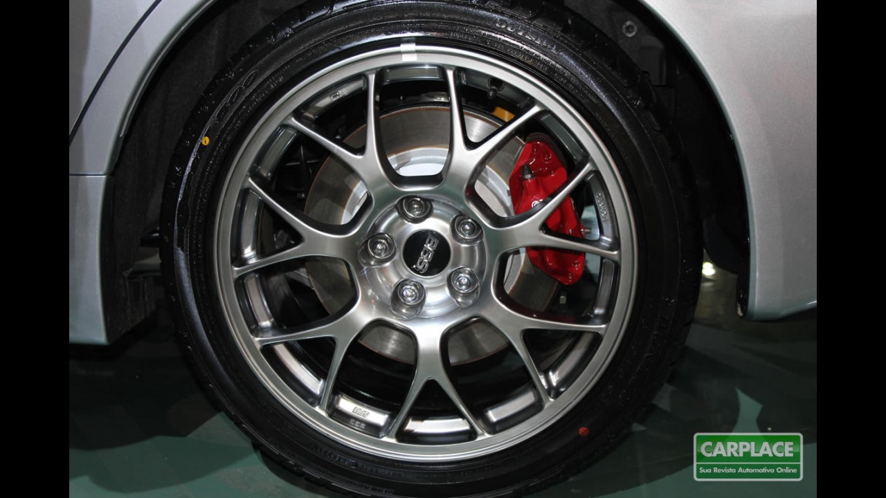 Salão do Automóvel: Mitsubishi mostra o Lancer Evolution X
